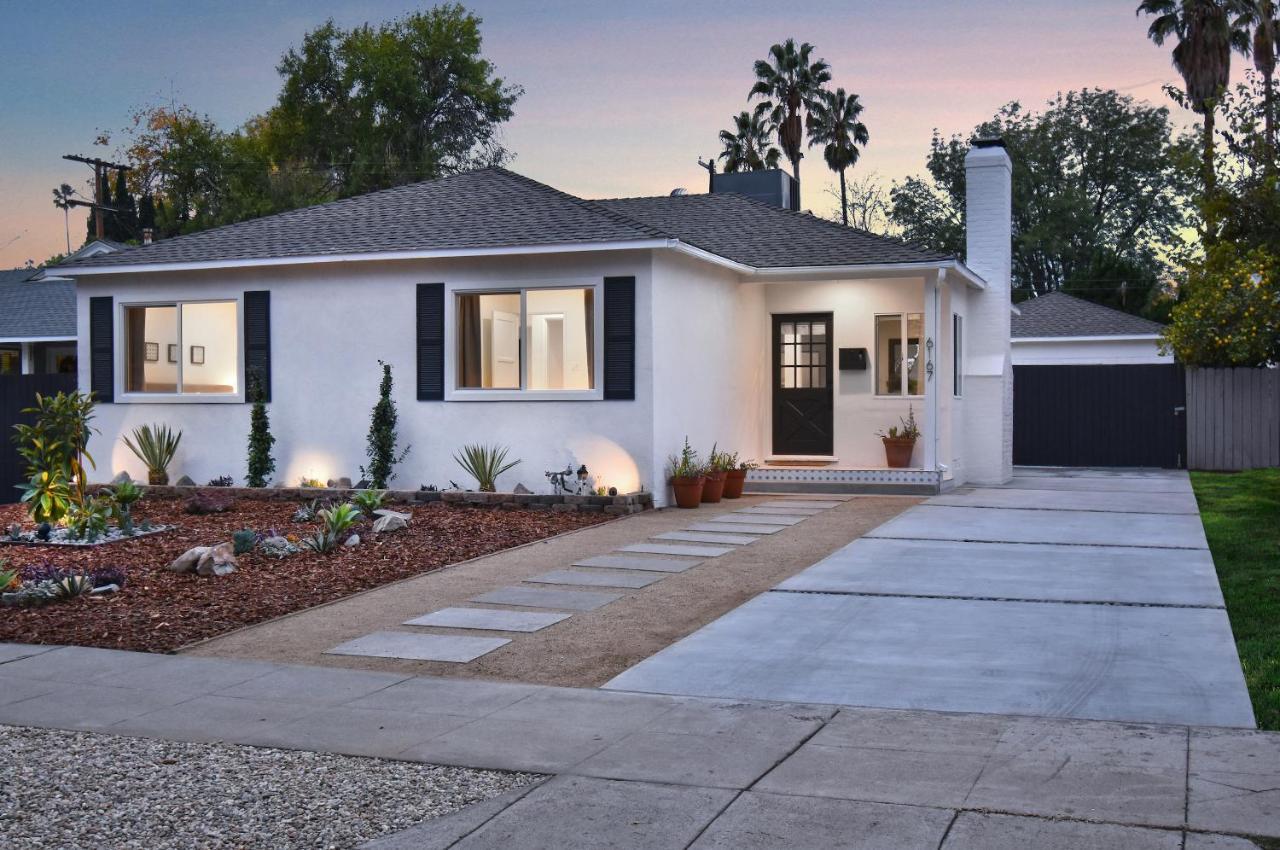 Beautiful Designer 4 Bed Near Universal Sleeps 10 Jacuzzi